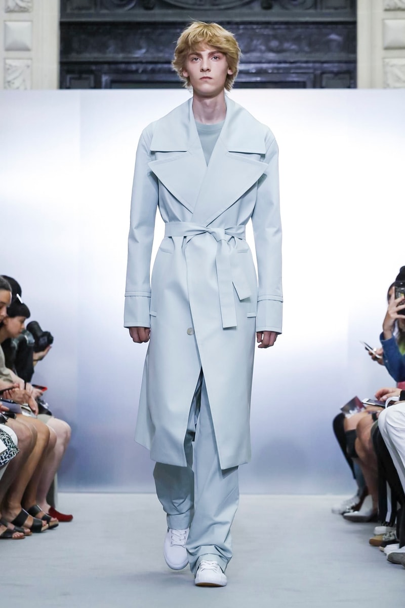 Sean Suen 2018 Spring Summer Collection Paris Fashion Week Runway Show