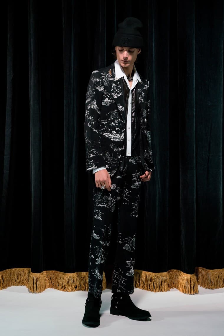 TAKAHIROMIYASHITA the SoloIst. Takahiro Miyashita Fashion Clothing Apparel Luxury Black 2018 Spring Summer Collection Paris Fashion Week Men's