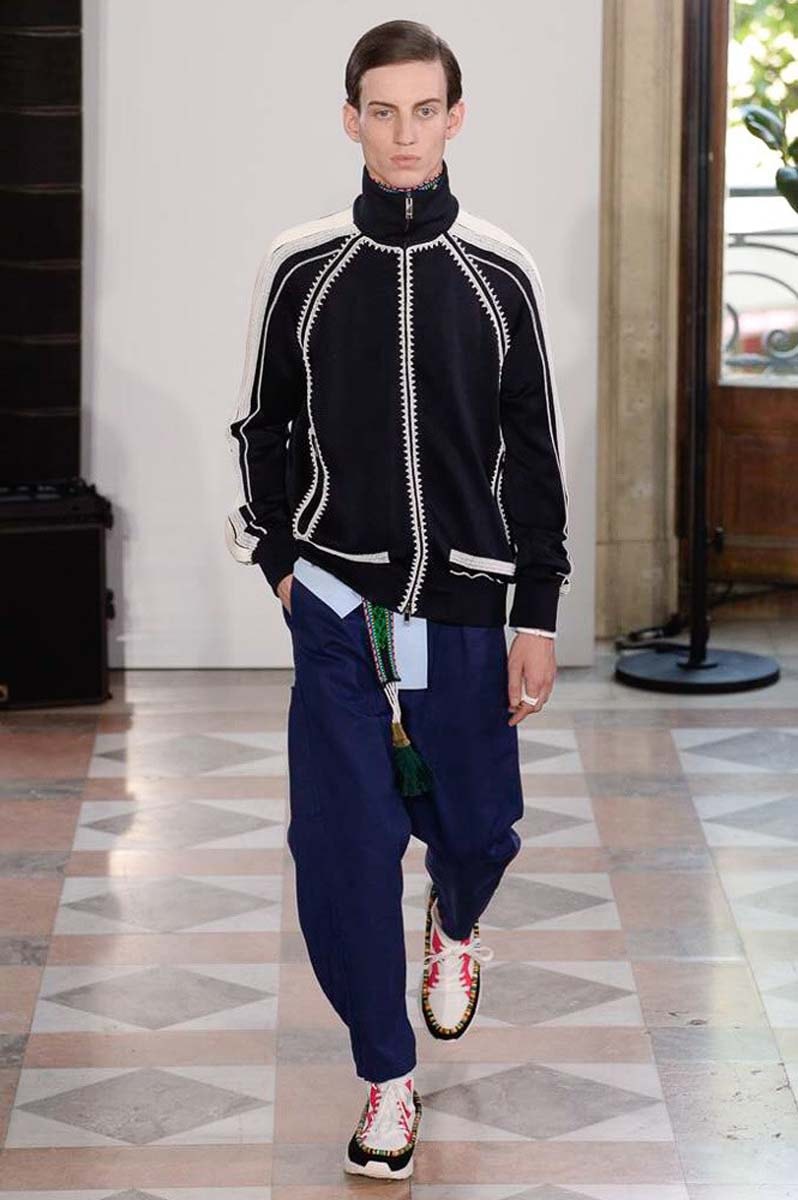 Valentino 2018 Spring/Summer Paris Fashion Week Men's Runway Show