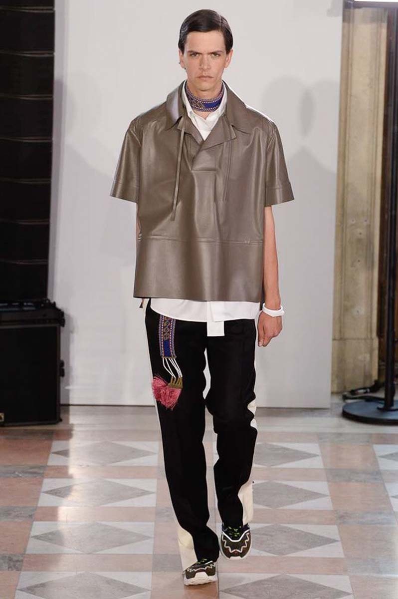 Valentino 2018 Spring/Summer Paris Fashion Week Men's Runway Show