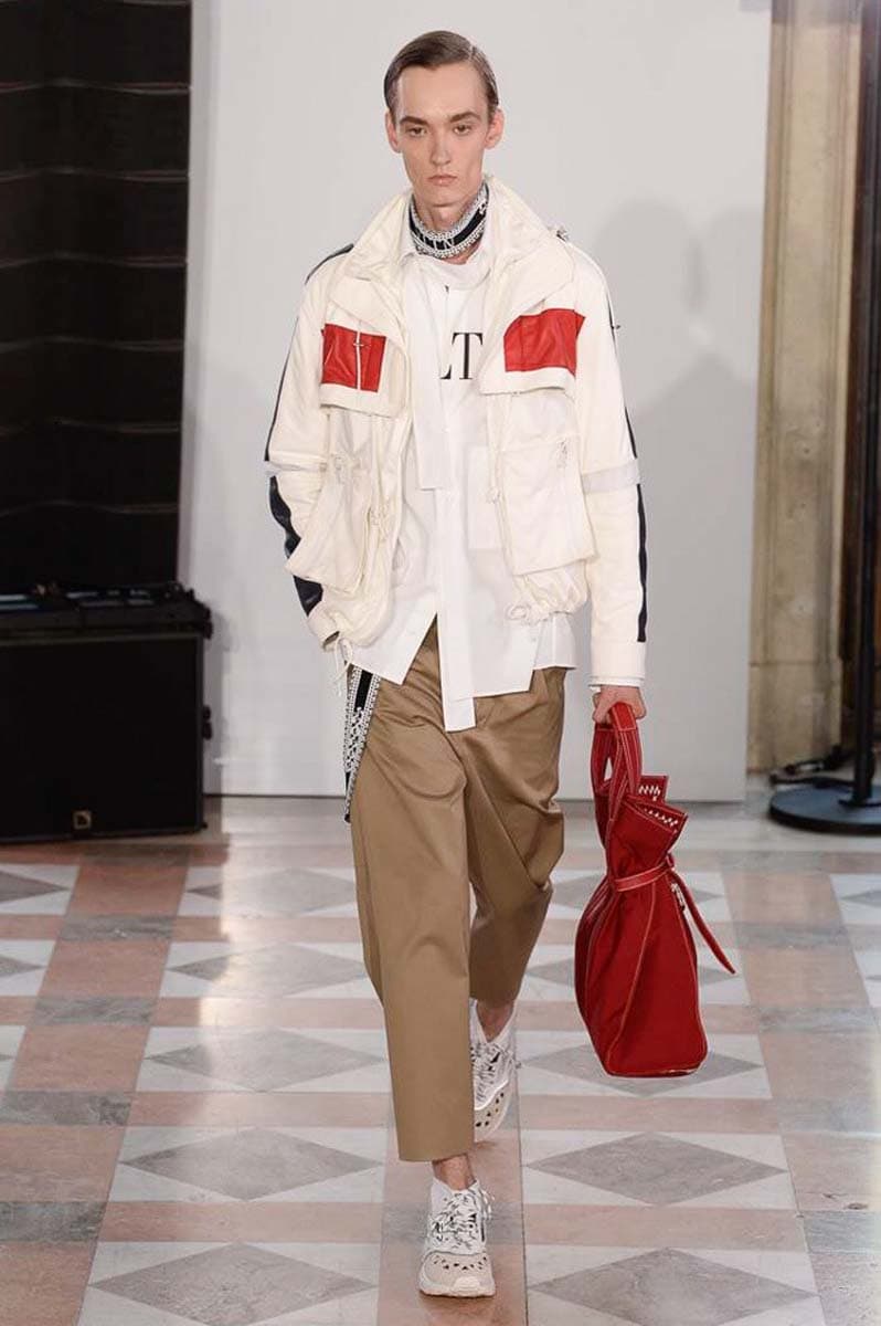 Valentino 2018 Spring/Summer Paris Fashion Week Men's Runway Show