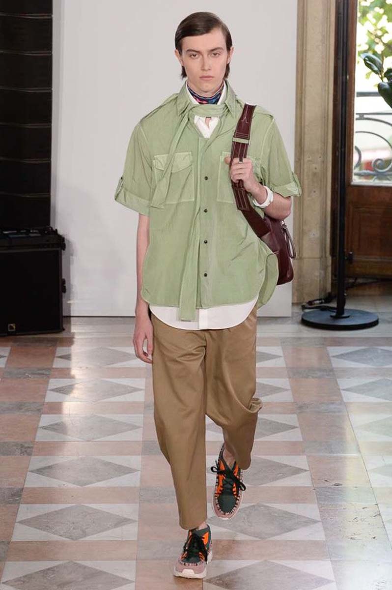 Valentino 2018 Spring/Summer Paris Fashion Week Men's Runway Show