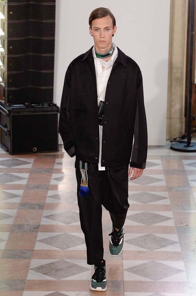 Valentino 2018 Spring/Summer Paris Fashion Week Men's Runway Show