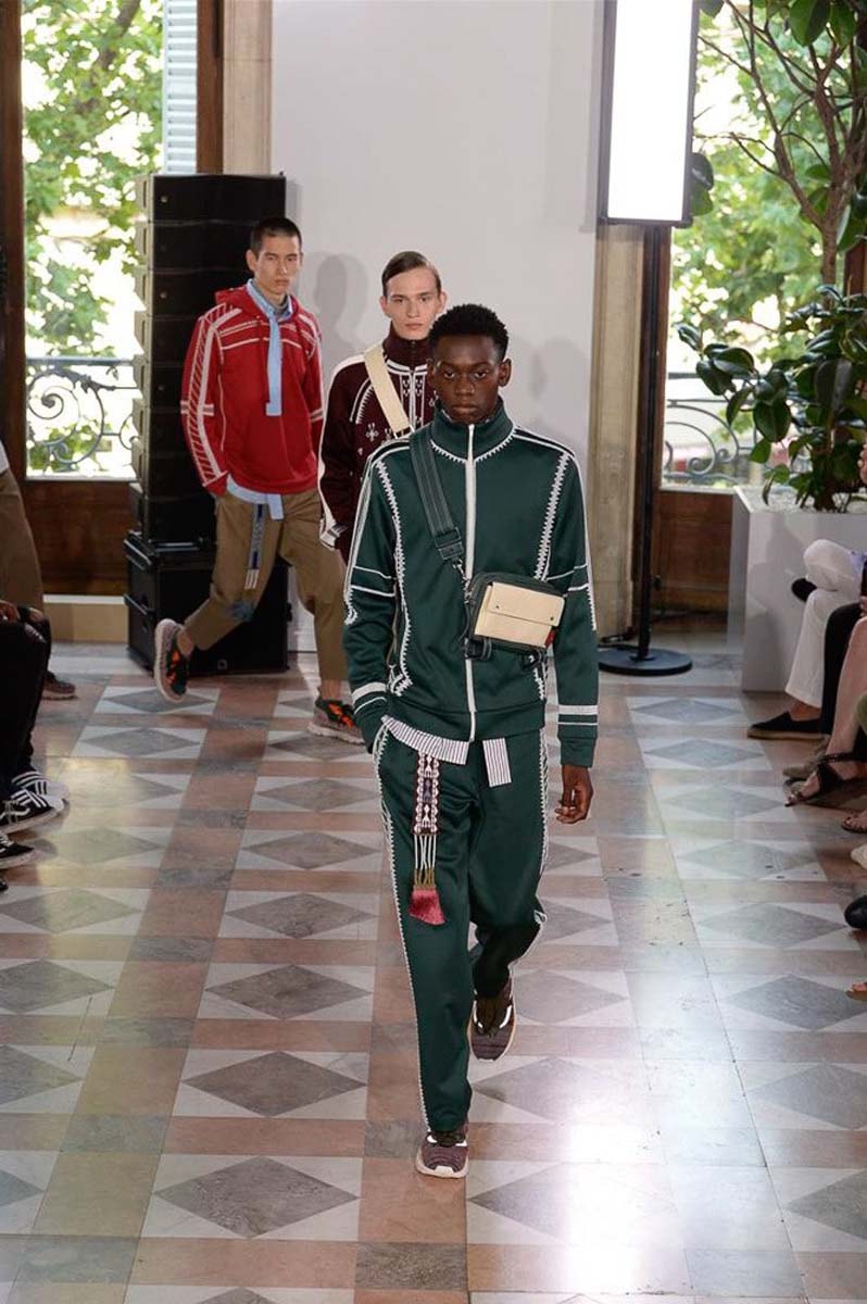 Valentino 2018 Spring/Summer Paris Fashion Week Men's Runway Show