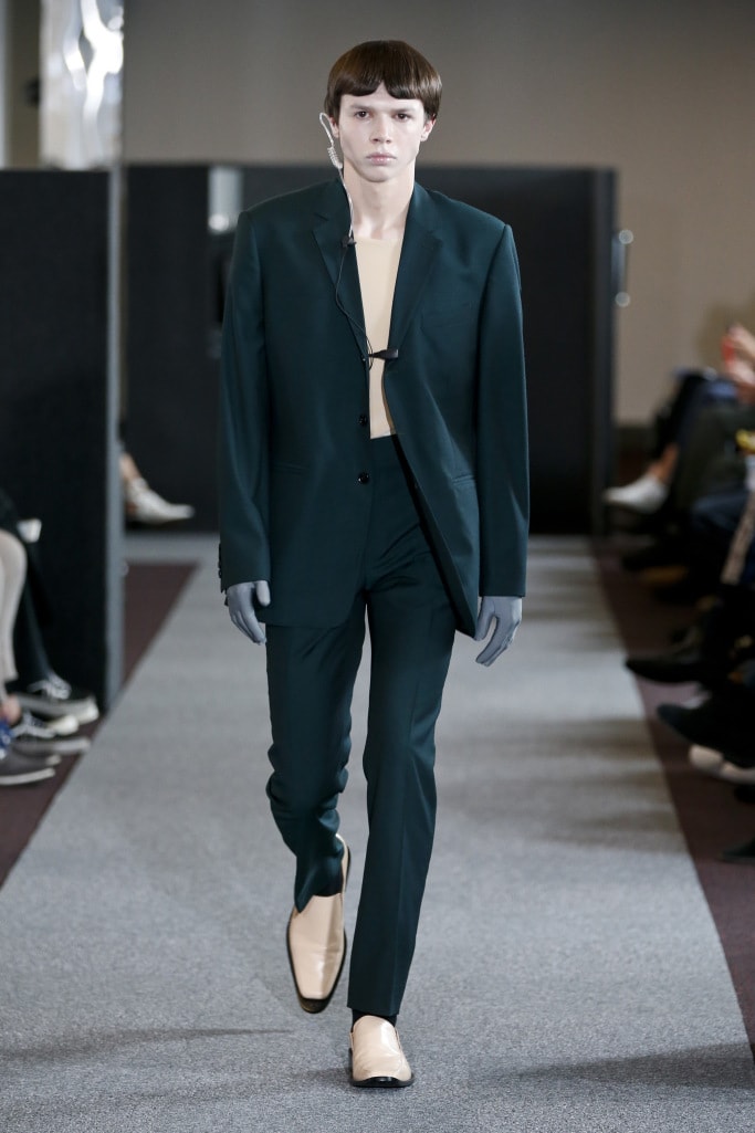 Xander Zhou 2018 Spring/Summer Collection Runway Show London Fashion Week Men's