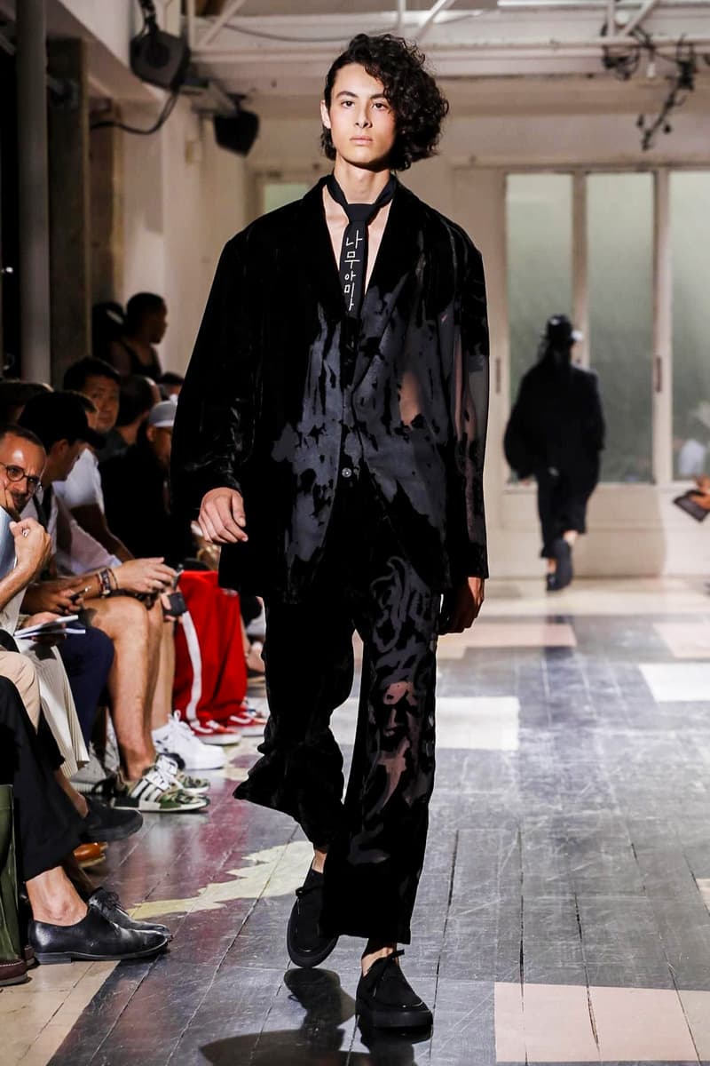 Yohji Yamamoto 2018 Spring Summer Collection Paris Fashion Week Men's Runway Show