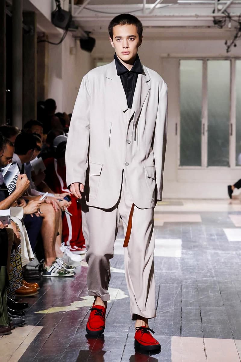 Yohji Yamamoto 2018 Spring Summer Collection Paris Fashion Week Men's Runway Show