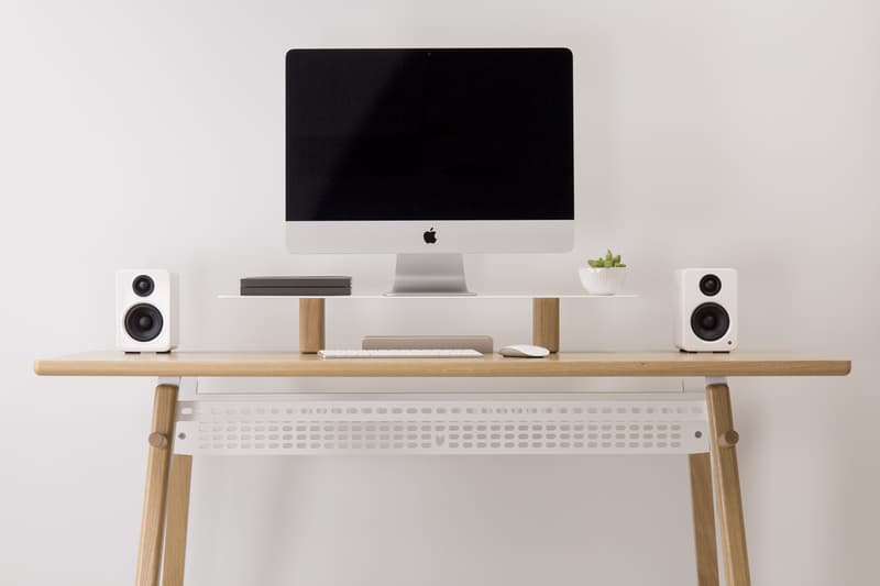 ARTIFOX STANDING DESK 02 LARGE STAND Workspace Built in Dock Cable Grid White Oak Walnut
