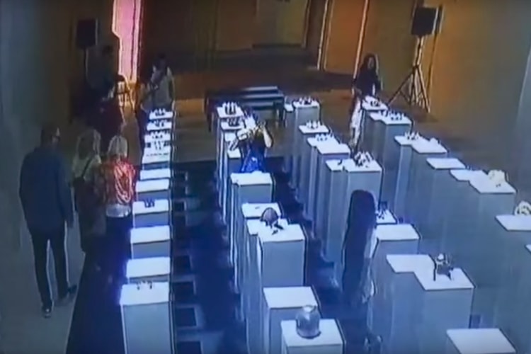 Attempted Selfie Causes $200K in Damages to Artwork