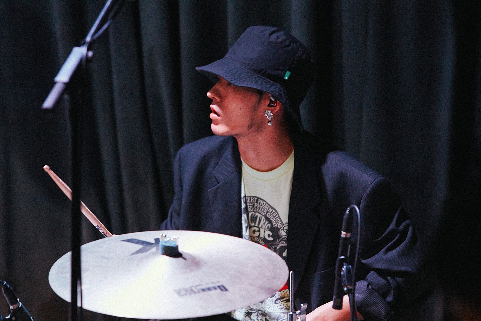 Beats by Dre Luke Wood Hyukoh Interview Woo Lee In on the drums