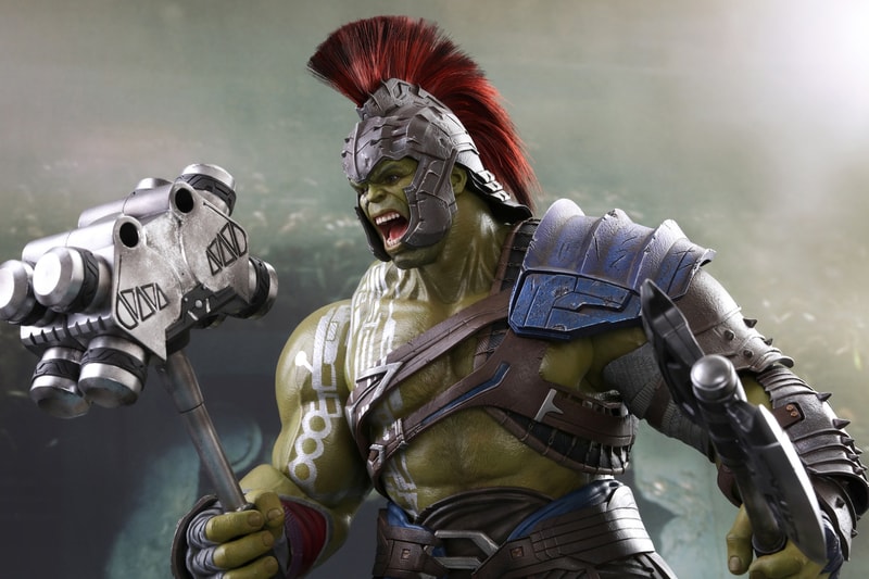 Hot Toys' Unveils Gladiator Hulk and Thor 'Ragnarok' Figures