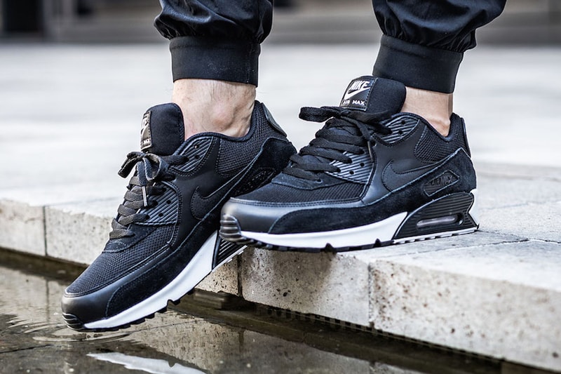 Nike Air Max 90 Black and White