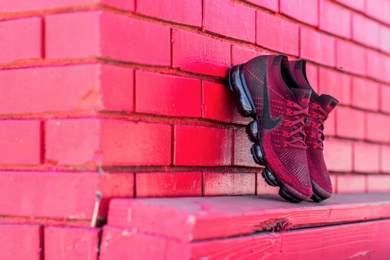 Nike Air VaporMax "Dark Team Red"