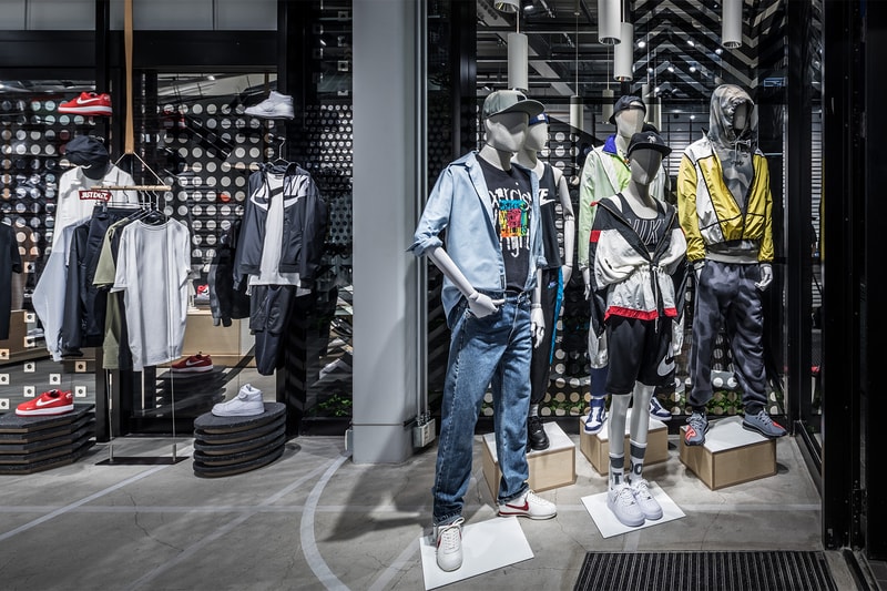 Nike Kicks Lounge Omotesando Japan Sneakers Shoes Footwear Store tokyo store retail inside