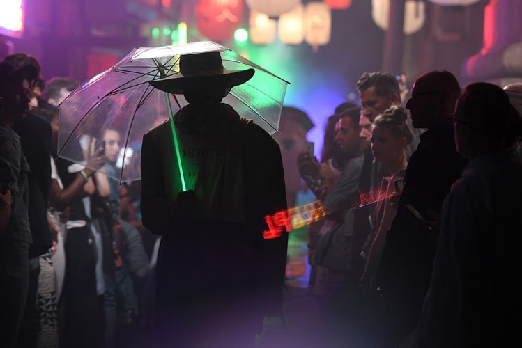 A Technicolor Sci-Fi Dream: Raf Simons's 2018 S/S Show Channeled 'Blade Runner' & Asian Cultures