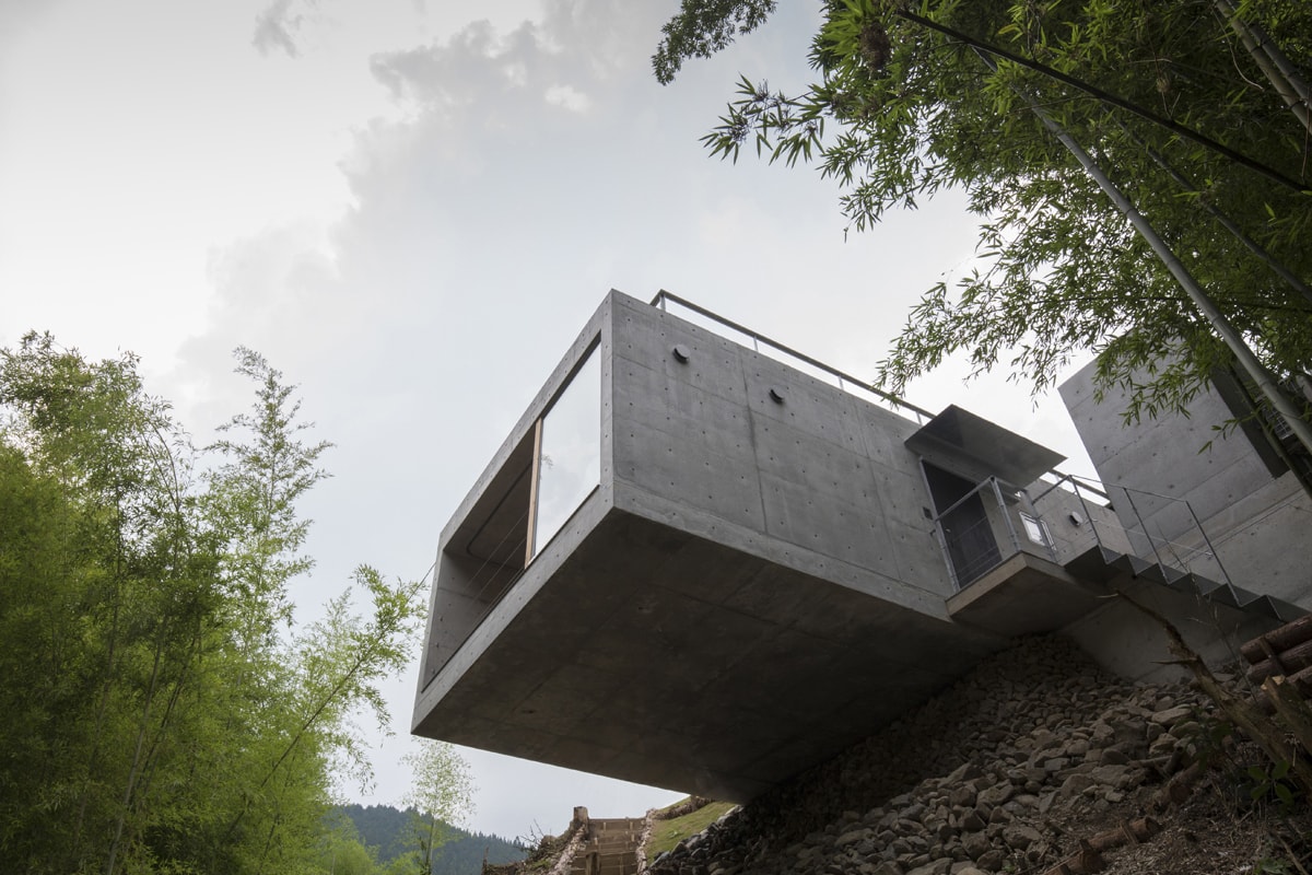 Japanese Fishing Cabin Mixes Tradition & Brutalist Design Masato Sekiya Architects