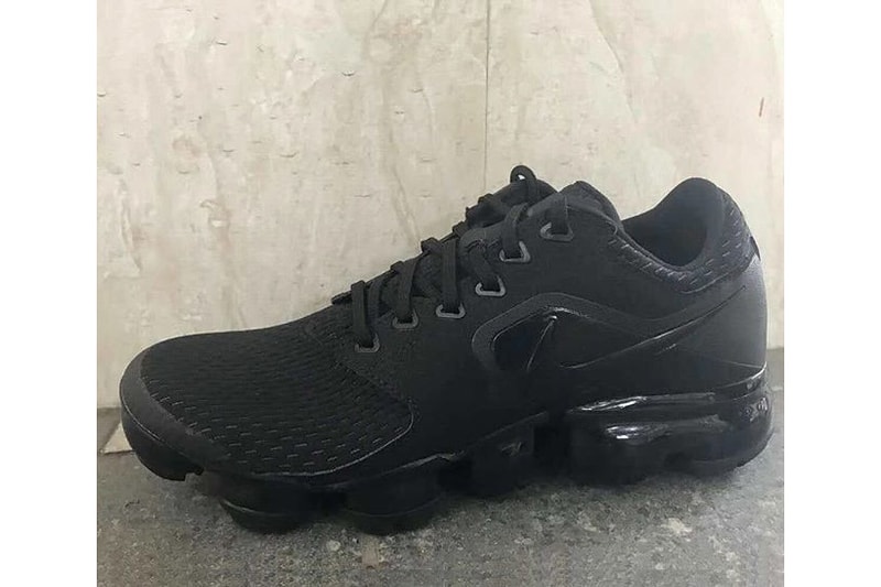 Nike Air VaporMax Triple Black leak