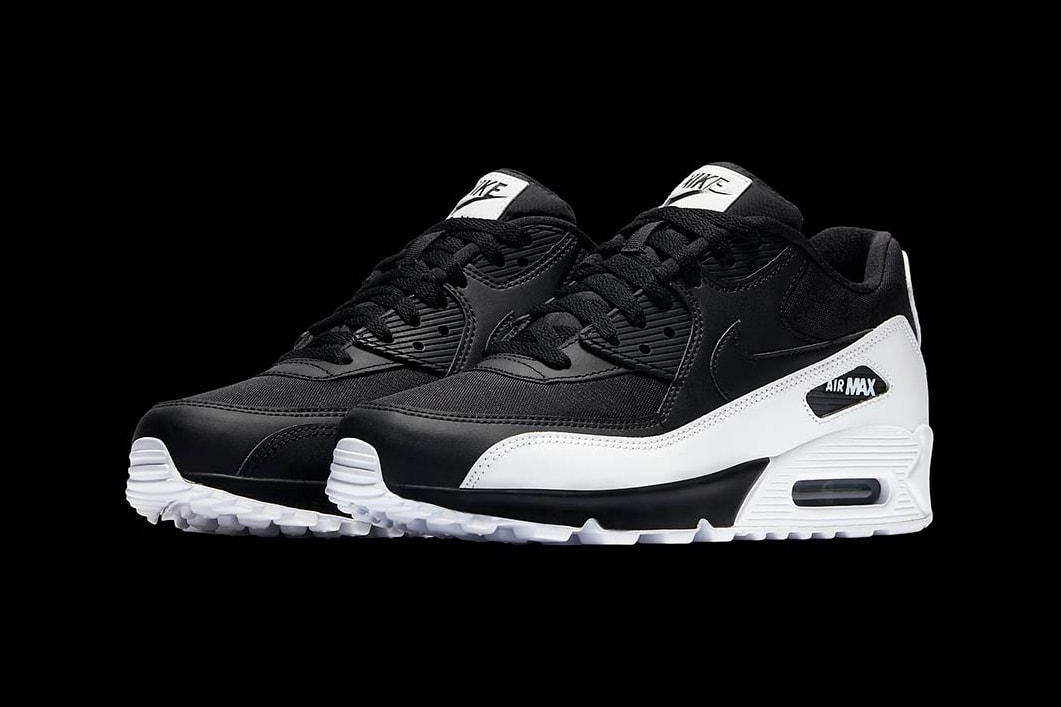 Nike Air Max 90 Essential High Contrast Colorway