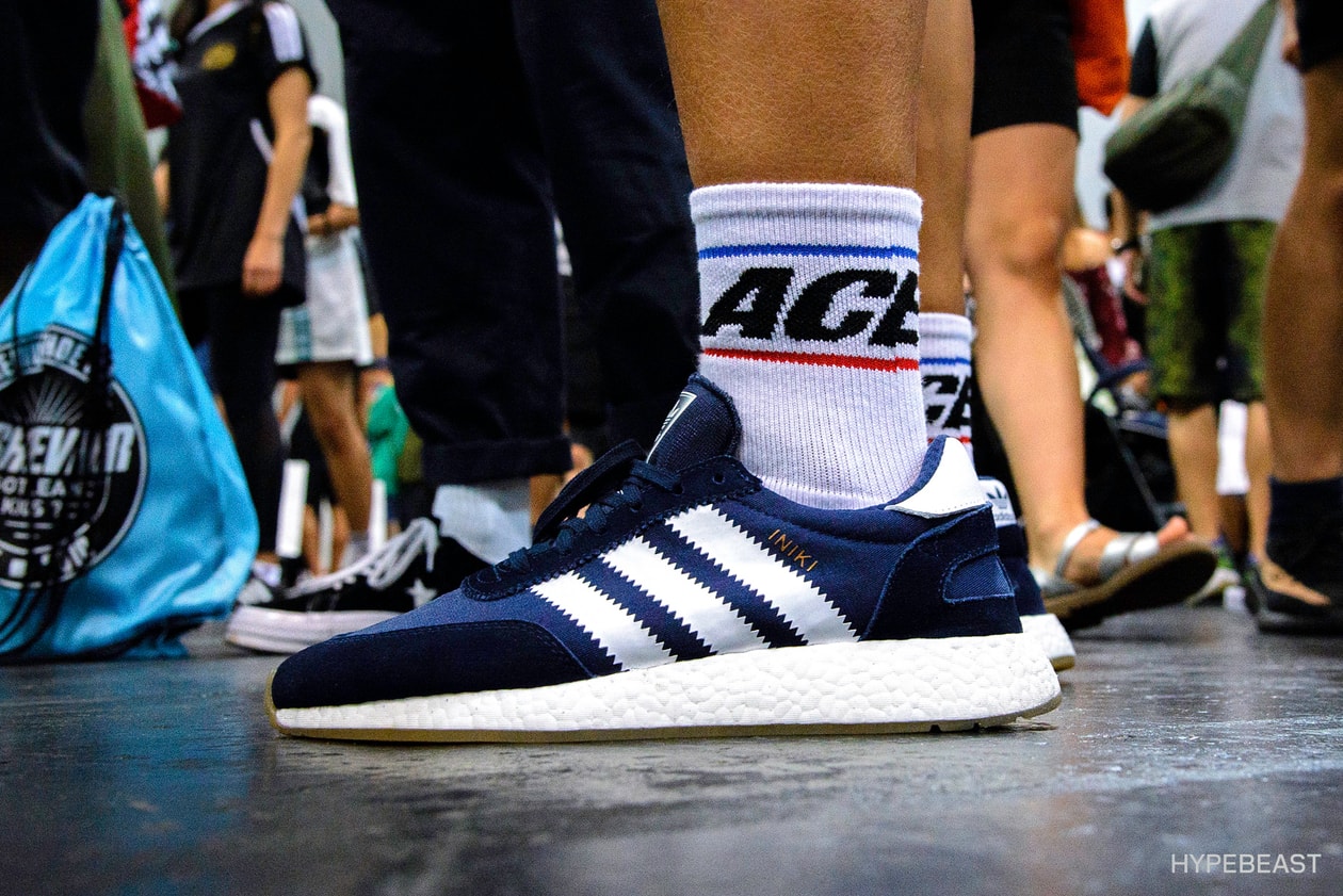 adidas Originals YEEZY Zebra