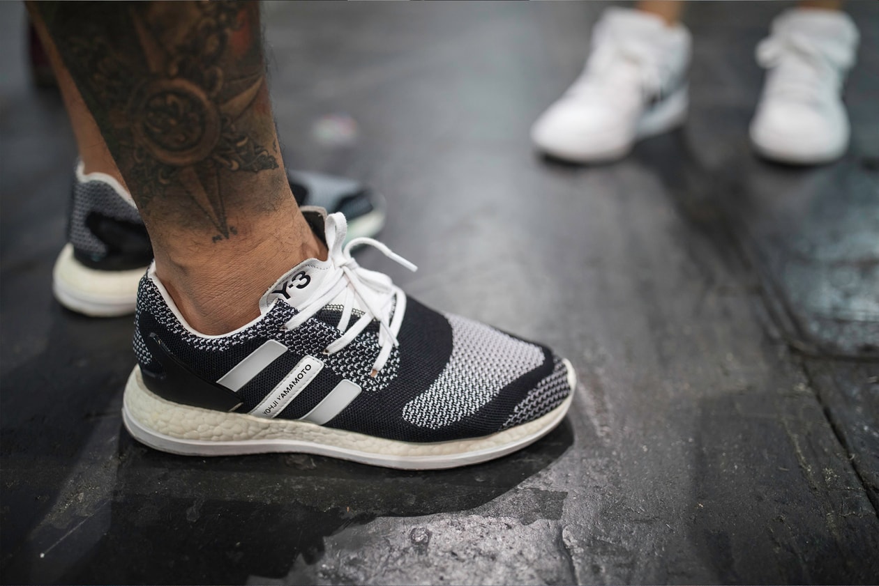 adidas Originals YEEZY Zebra