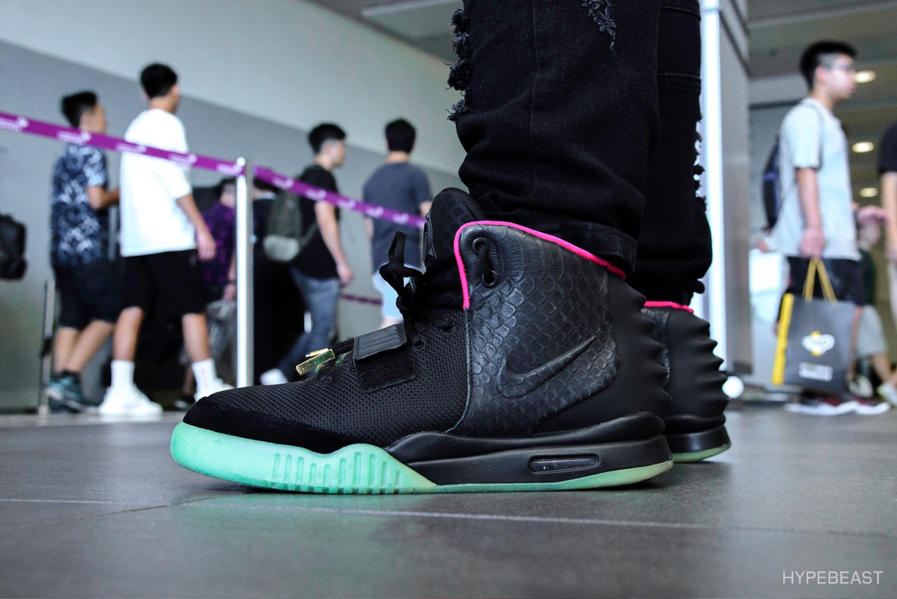 adidas Originals YEEZY Zebra