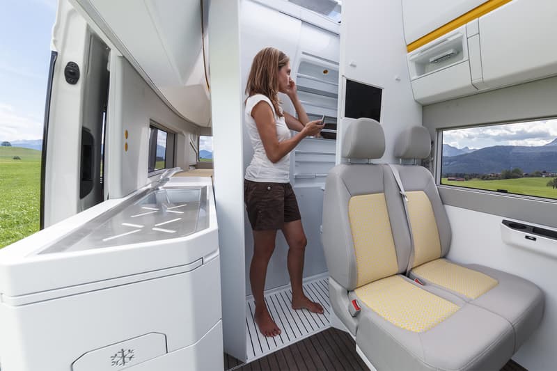 Volkswagen VW California XXL Camper Turbodiesel 4MOTION Minibus Truck SUV Cars