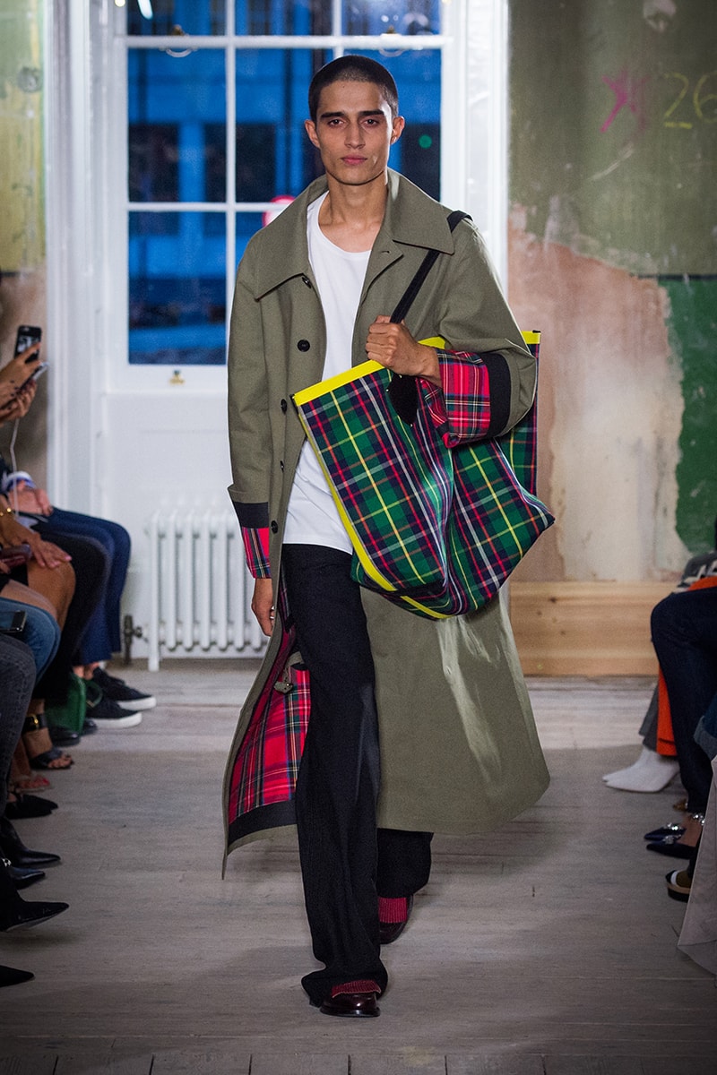 Burberry 2017 Fall Winter September Collection Drop