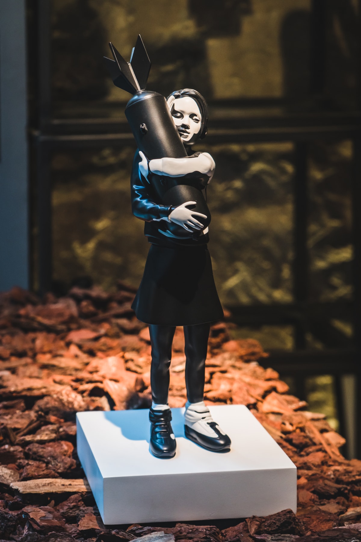 WOAW Banksy Brandalism Medicom Toy Bomb Hugger Figurine Art Artwork Sculpture Design Graffiti Urban