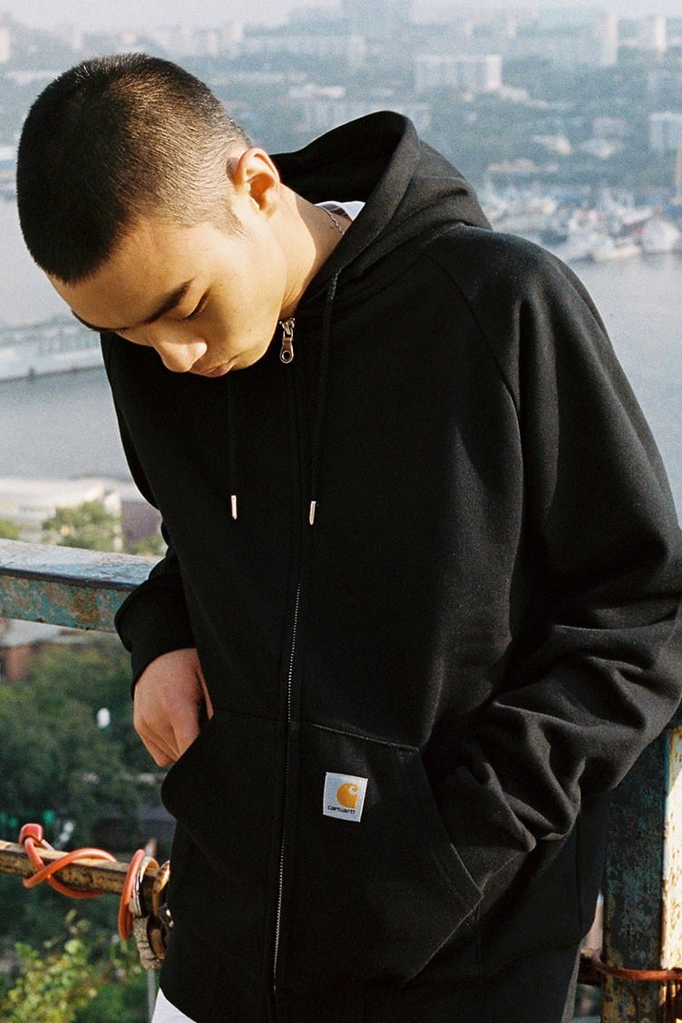 black carhartt zip up hoodie