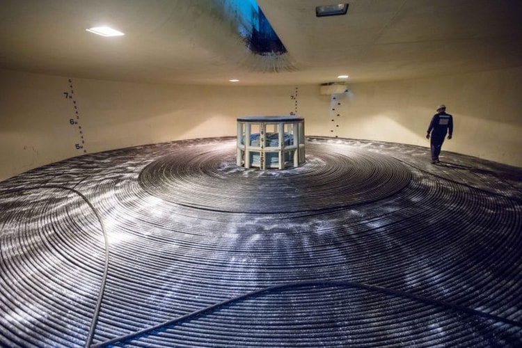 Microsoft & Facebook Laid a 160-Terabits-Per-Second Cable Across the Atlantic