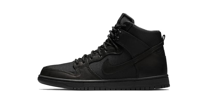 nike dunk triple black