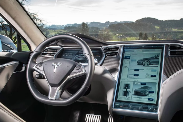 Tesla Extends Range of Cars for Free to Help Owners Escape Hurricane Irma