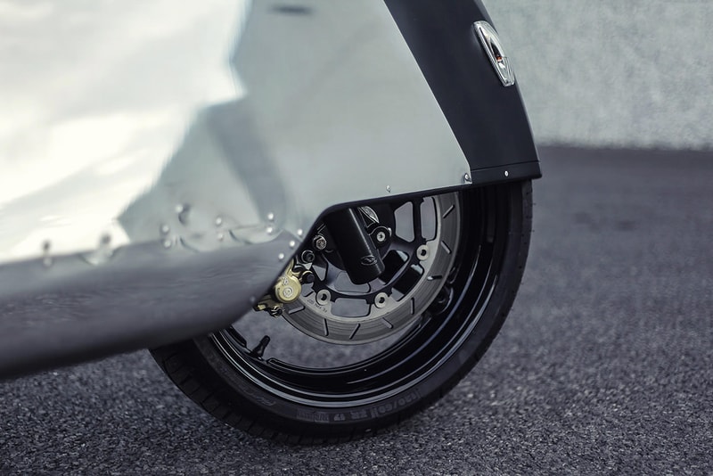 Vectrix VX-1 Maxi Scooter 'Hope' Motorcycle