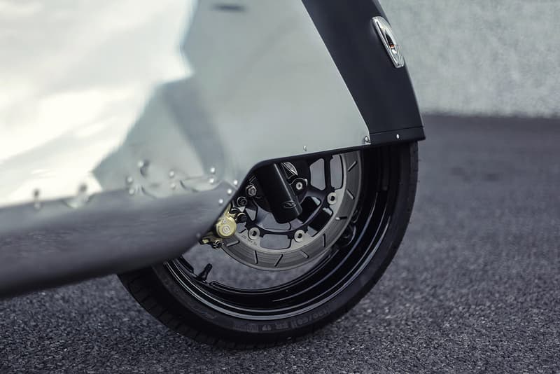 Vectrix VX-1 Maxi Scooter 'Hope' Motorcycle