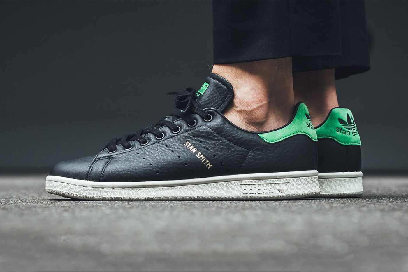 adidas Originals Stan Smith Core Black Green leather sneakers
