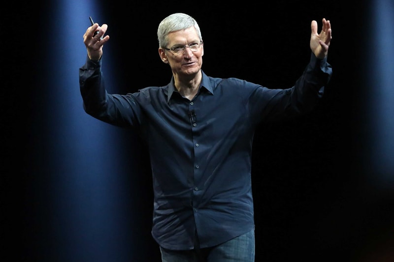 Apple Tim Cook Vogue AR Augmented Reality Fashion Tech