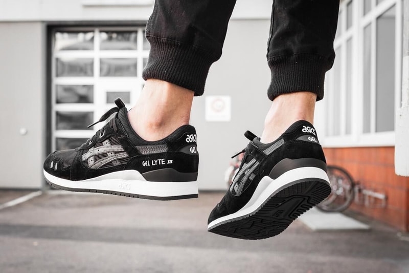 ASICS GEL-Lyte III Black and White