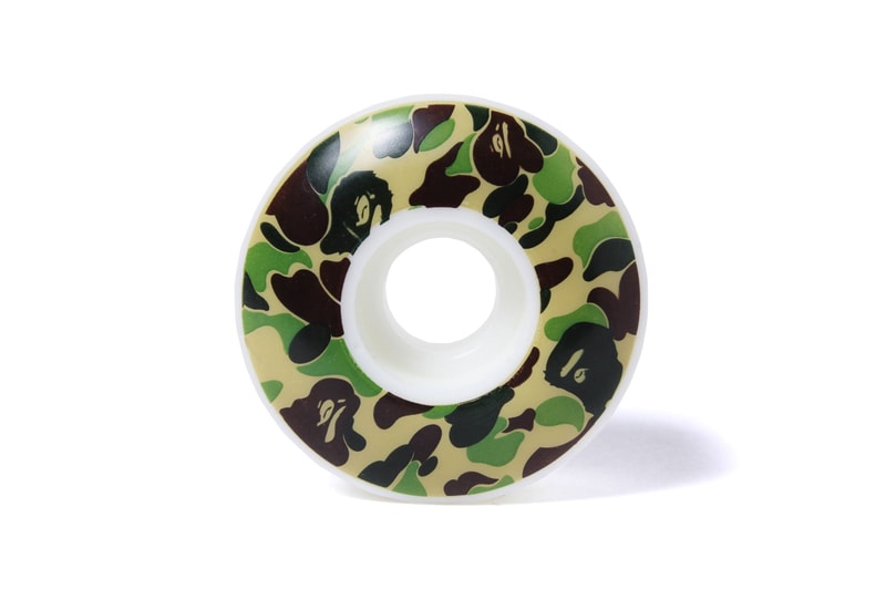 BAPE ABC Camo Print Skateboard Decks Release Wheels Keychains Three Colors Pink Blue Olive