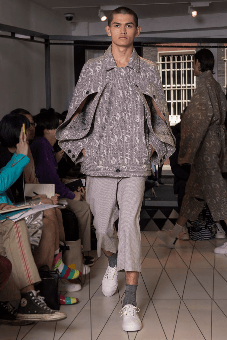 Chalayan Spring/Summer 2018 Seoul Fashion Week 99%IS Runway