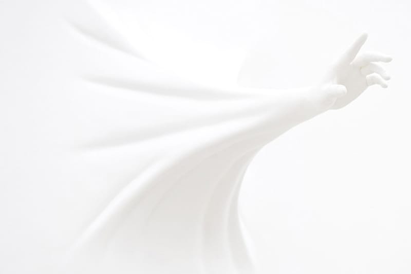 Daniel Arsham Stages First Russian Solo "Moving Architecture" Exhibition