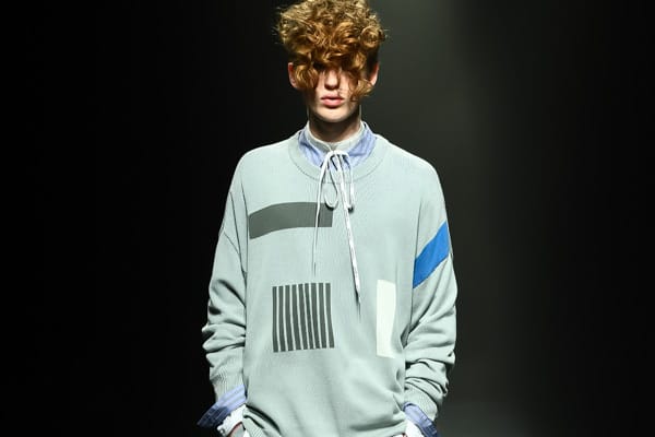 DISCOVERED References DHL in Spring/Summer 2018 Collection