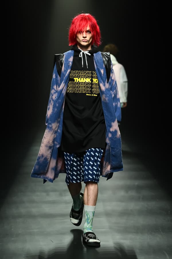 DISCOVERED 2018 Spring Summer Collection DHL Runway