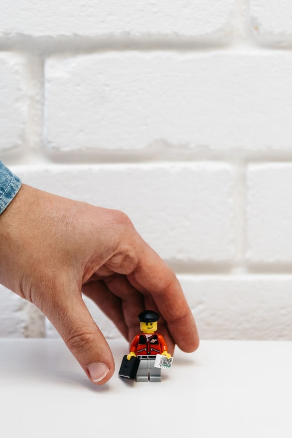 Andy Morris LEGO Résumé Miniature Figure Job Employer Employee Career Art Artist Design