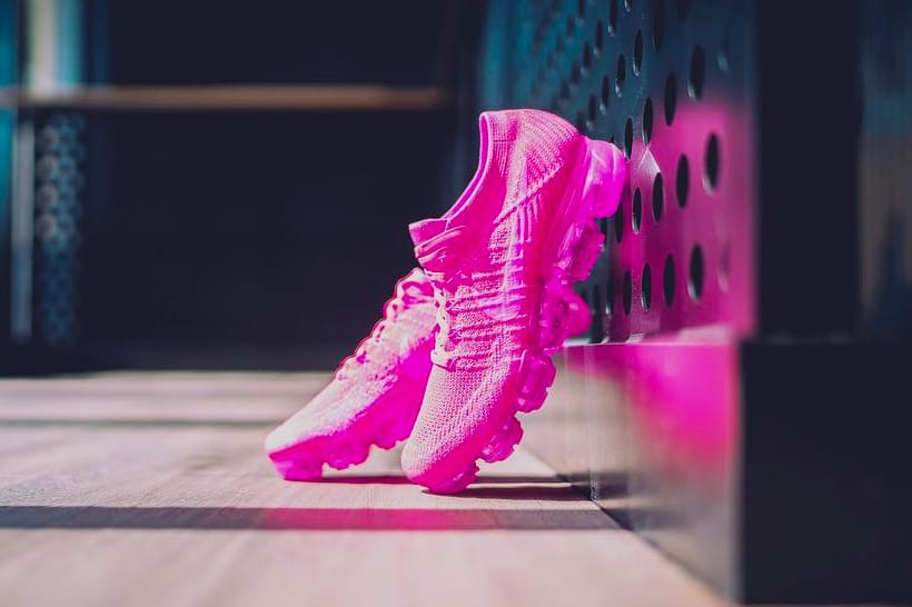 vapormax shoes pink