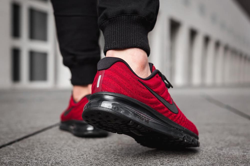 nike air max red and black 2017