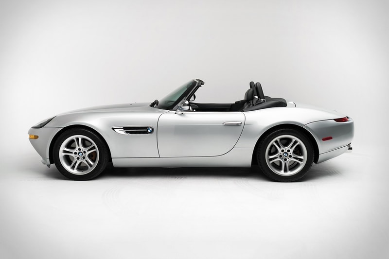 Steve Jobs BMW Z8 Auction Motorola Flip Phone 2000 Silver Black California Apple
