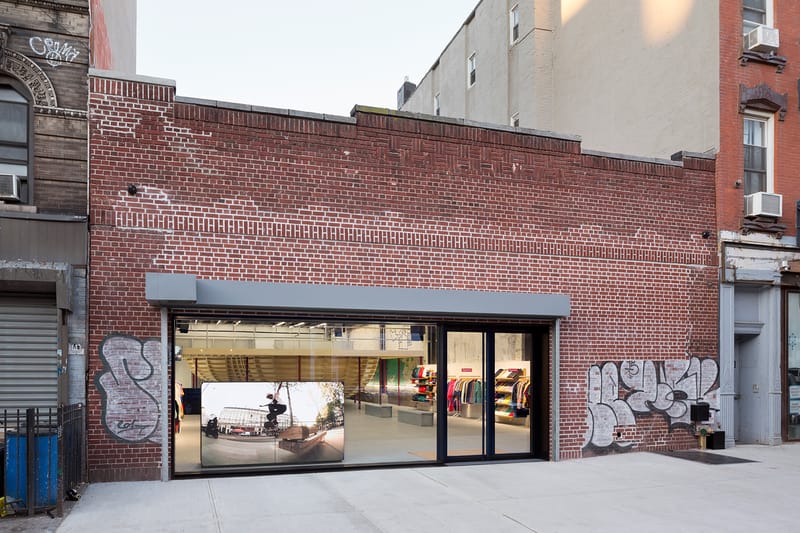 supreme clothing store locations