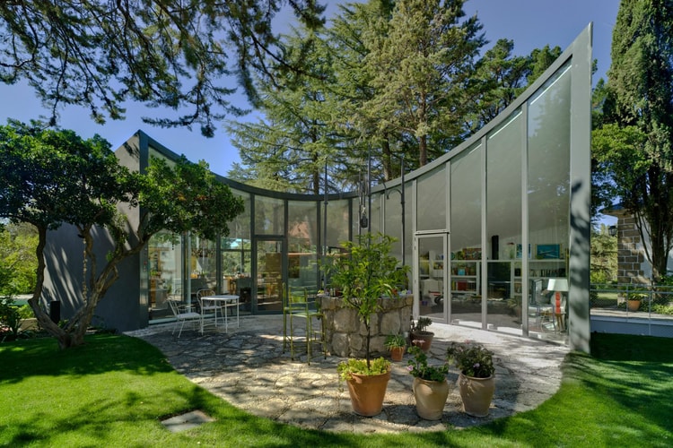 An Old Reservoir Becomes a Modern Home in Madrid