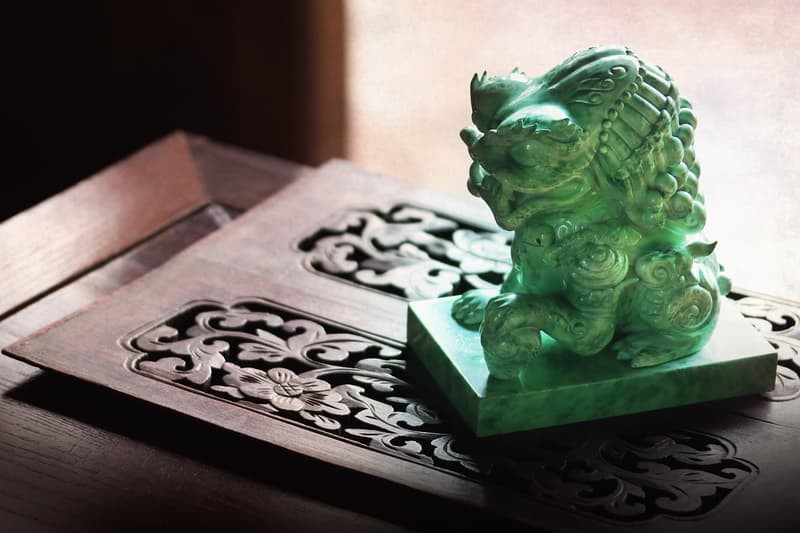 Alien & Predator Jade Vinyl Figures by Tik Ka