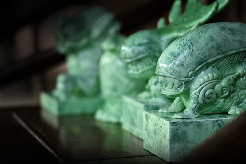 Alien & Predator Jade Vinyl Figures by Tik Ka